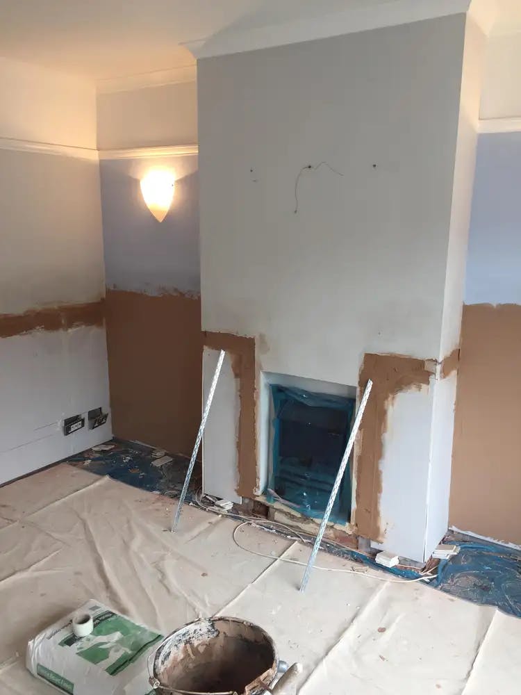 Eight tell tale signs that rising damp is taking over your home